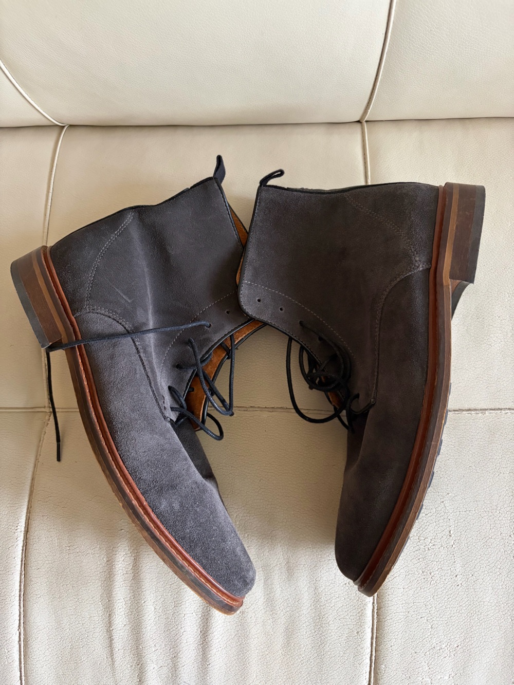 Men's Gray Suede Chukka Boots with Stacked Sole